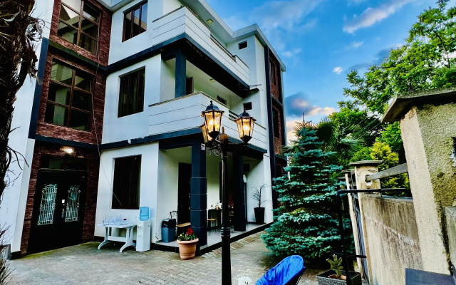 Holiday House Green Gape Batumi Hotel