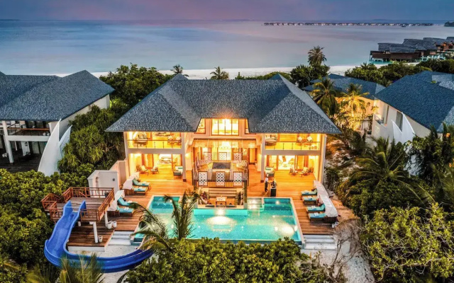 Спа-курорт Hideaway Beach
