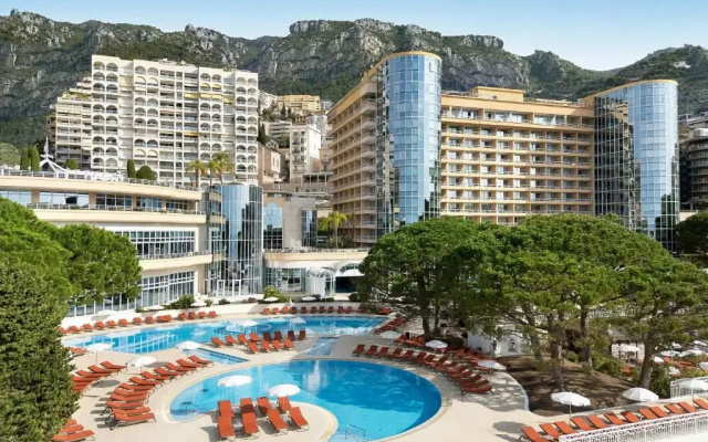 Le Meridien Beach Plaza