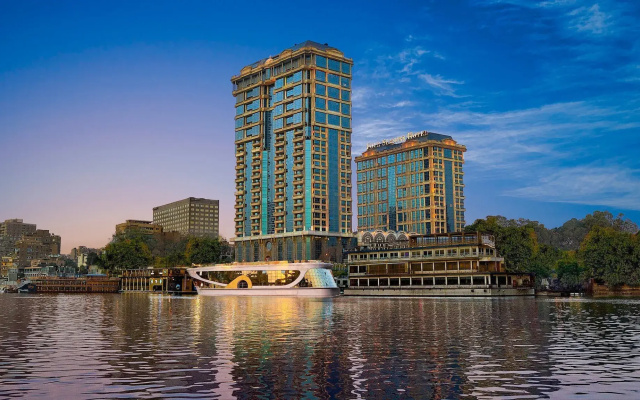 Four Seasons Cairo at First Residence Hotel